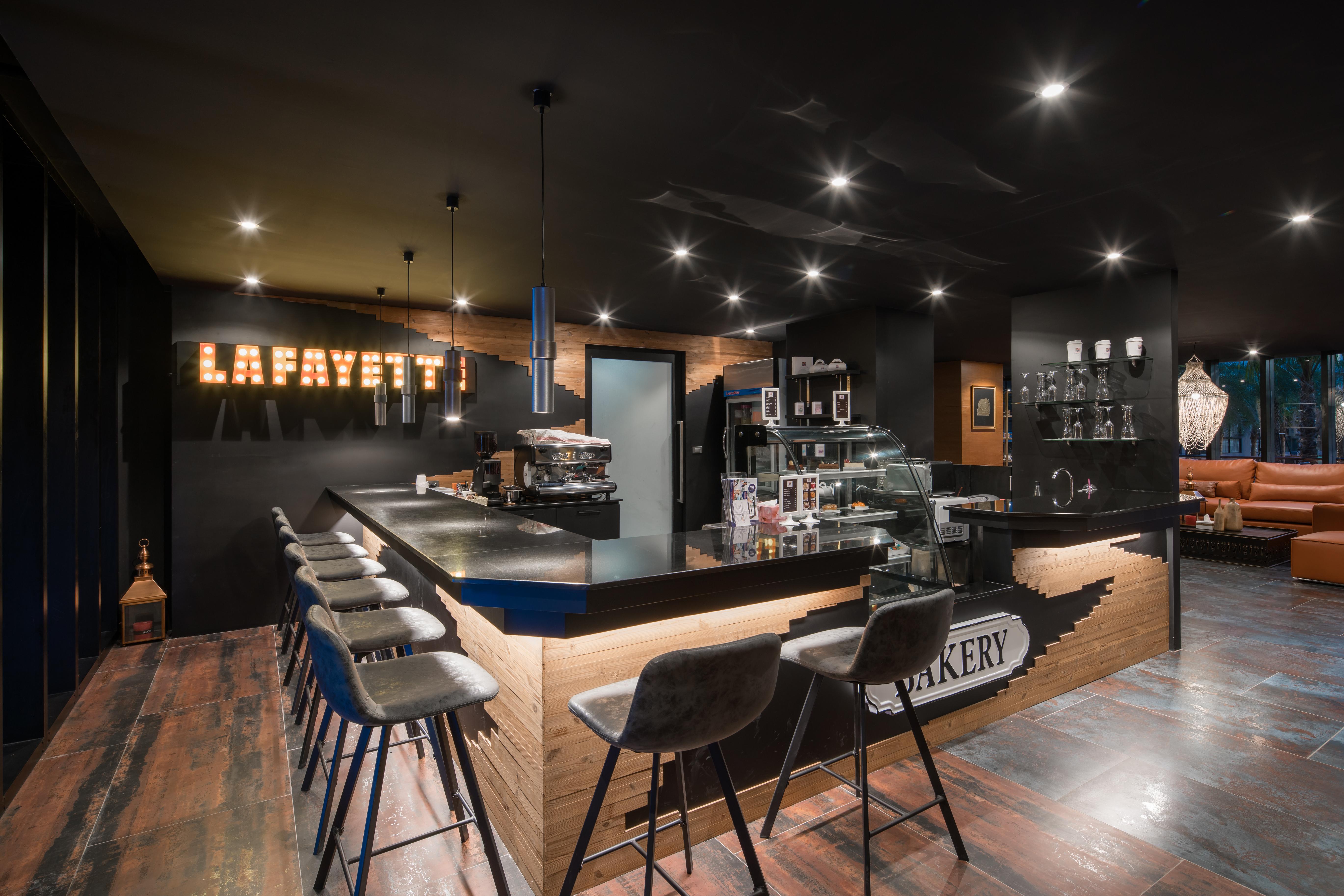 Citygate Kamala Resort And Residence - Official Account Buitenkant foto The interior of the bakery