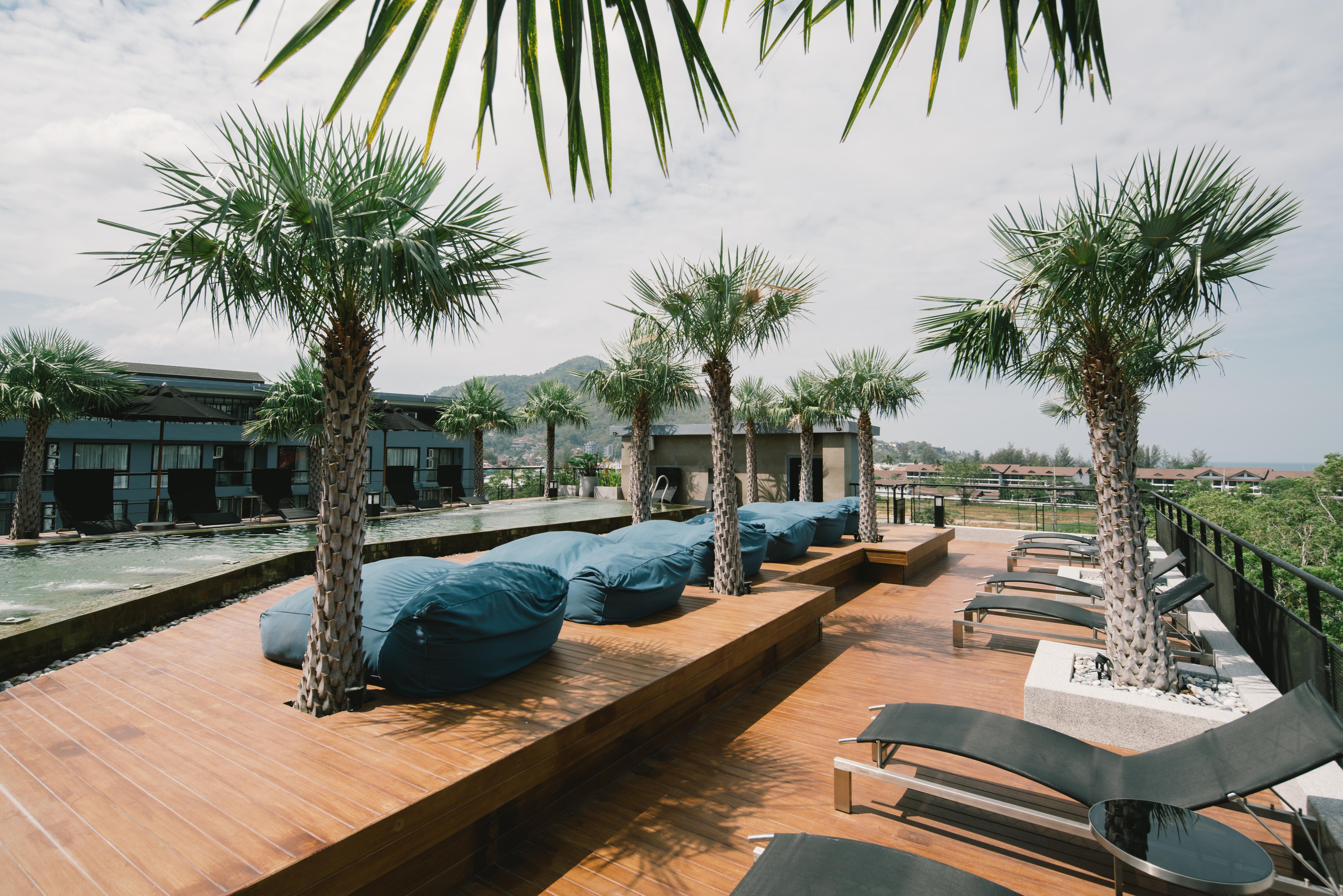 Citygate Kamala Resort And Residence - Official Account Buitenkant foto Rooftop pool at the hotel