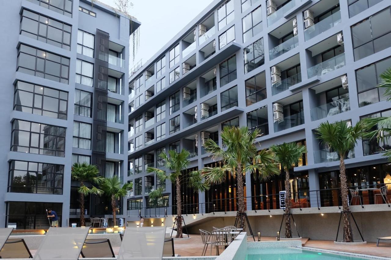 Citygate Kamala Resort And Residence - Official Account Buitenkant foto The hotel's courtyard